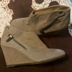 Chinese Laundry Booties size 6.5 M